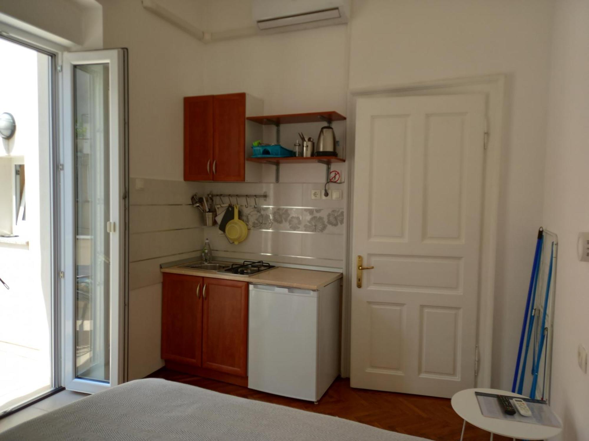 Apartmani Iris I Ana Crikvenica Exterior photo